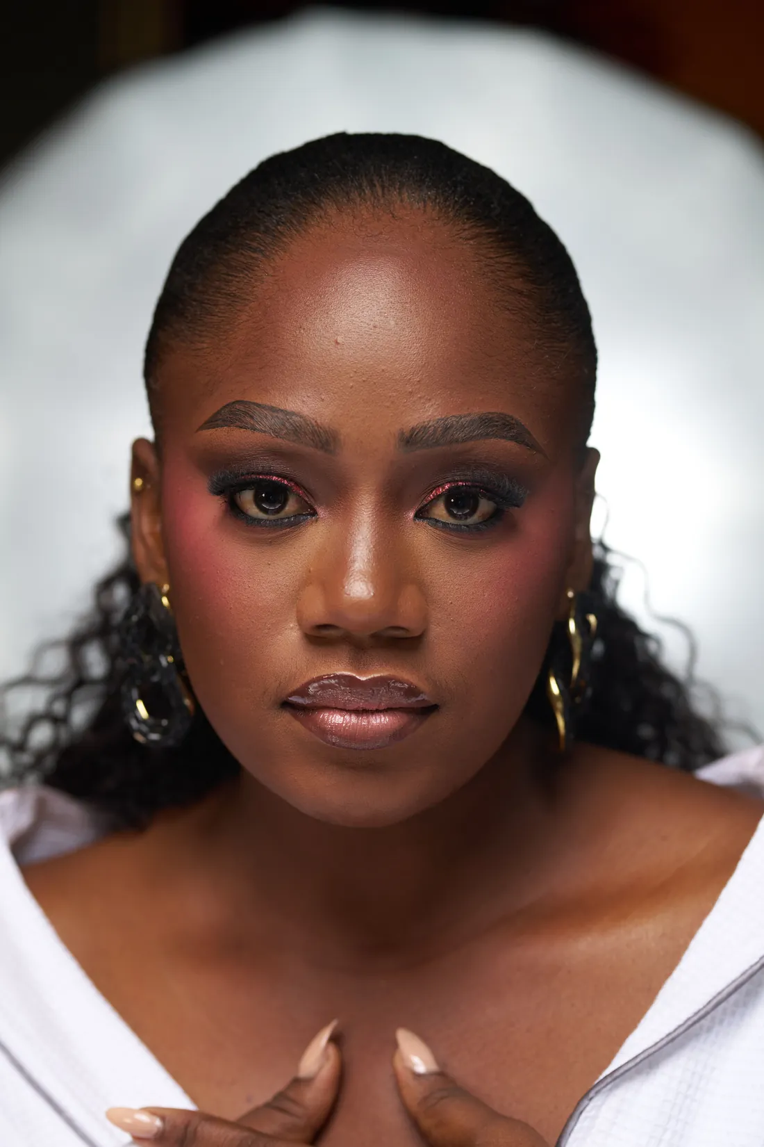 A bold full glam look